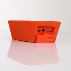 Wireless waterproof outdoor Bluetooth speaker